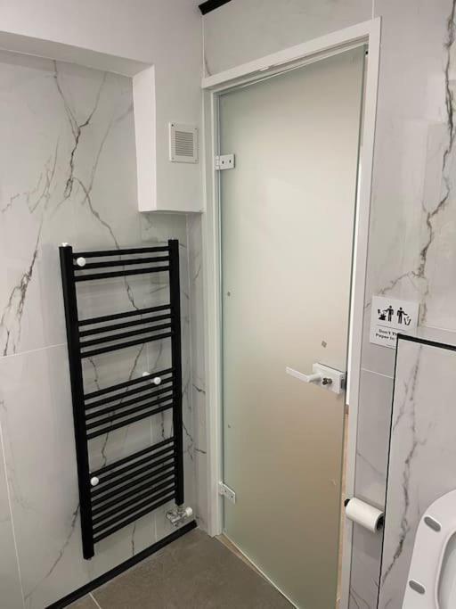 Hideaway Boutique Apartment เอเธนส์ ภายนอก รูปภาพ